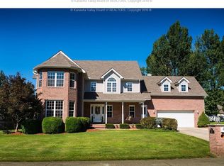 11 Holly Cir, Winfield, WV 25213