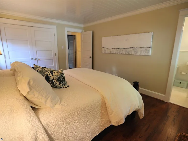 8102 Marshall Ave — Photo 13