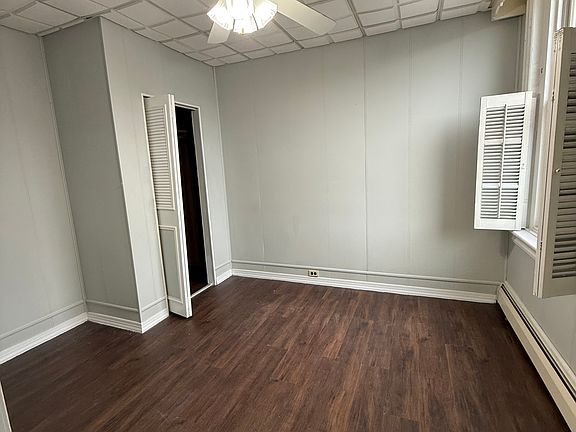 4th image of 48 S Nicholas St #2