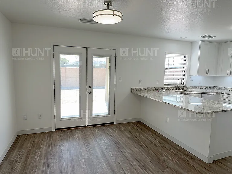 904A Yellowood Ct SE — Photo 6