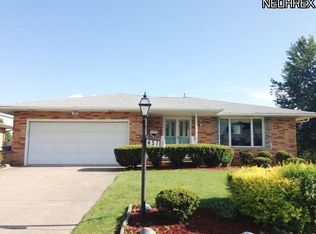 4511 S Tamarack Dr, Cleveland, OH 44134