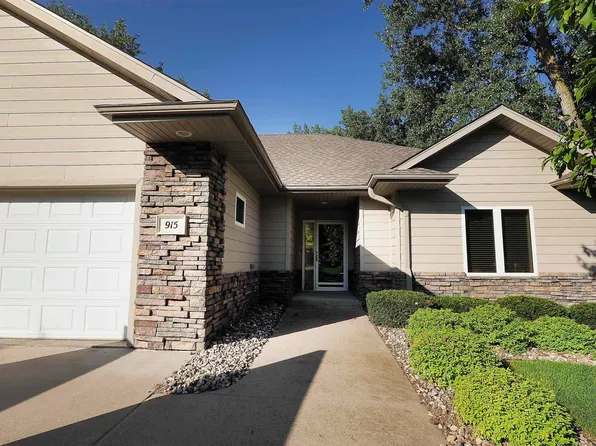 915 Willow Cir, Dakota Dunes, SD 57049