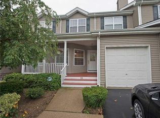 106 Rivendell Ct, Melville, NY 11747