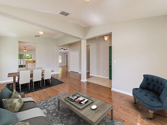 4th image of 2883 Woodstone Dr