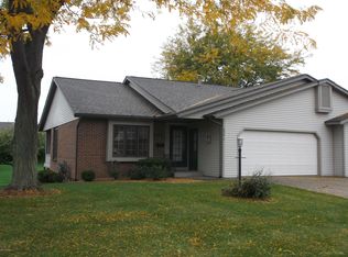 832 Harvest Dr, Holland, MI 49423