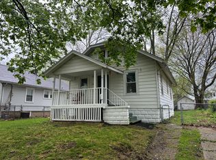2221 N Ellis St, Peoria, IL 61604