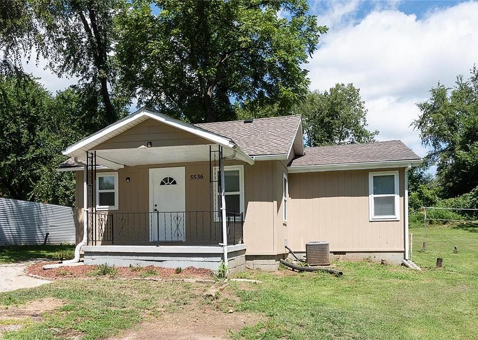 1st image of 5536 Farrow Ave