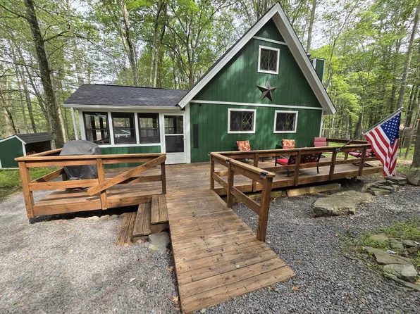 176 Fawn Rd, Pocono Pines, PA 18347