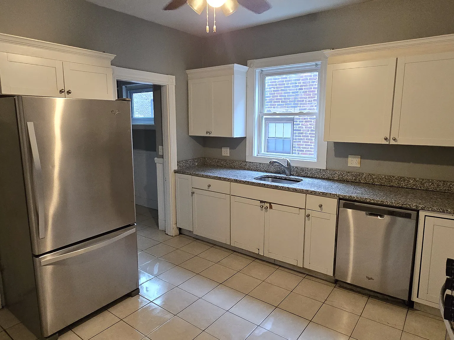4 bed, 1456 sqft, $3,300 — Photo 4