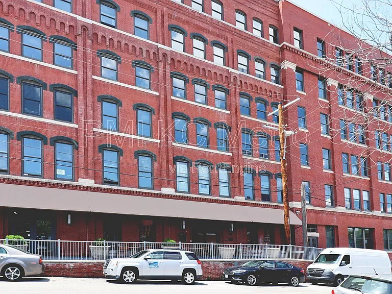 200 Main St #310 — Photo 31
