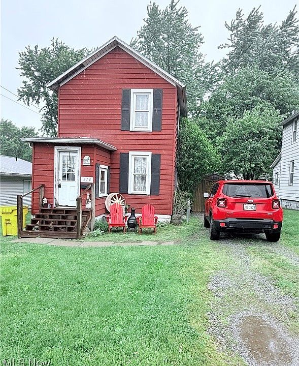 1st image of 278 W 4th St