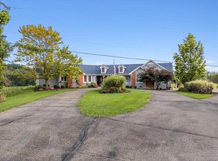 3335 W Marr Rd, Howell, MI 48855