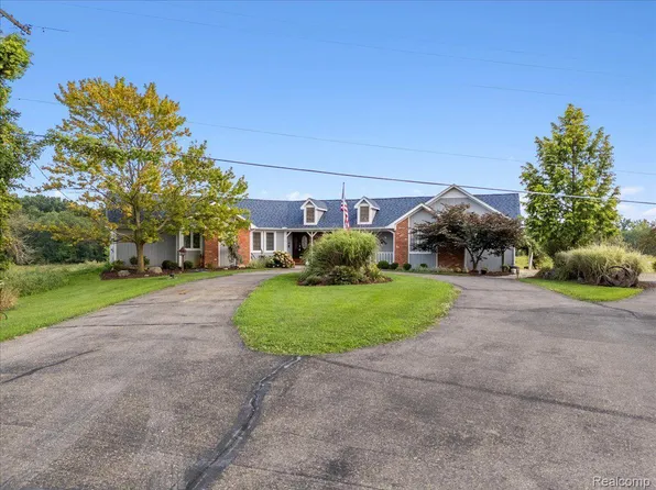 3335 W Marr Rd, Howell, MI 48855