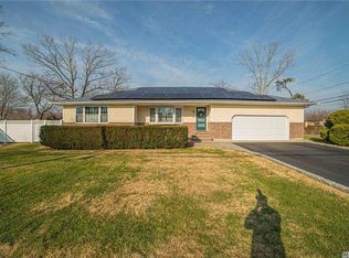 259 Rockaway St, Islip Terrace, NY 11752