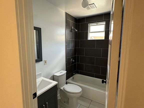 4th image of 2803 Estara Ave