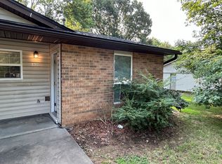 2316-2318 Raven Ln, Fayetteville, AR 72704