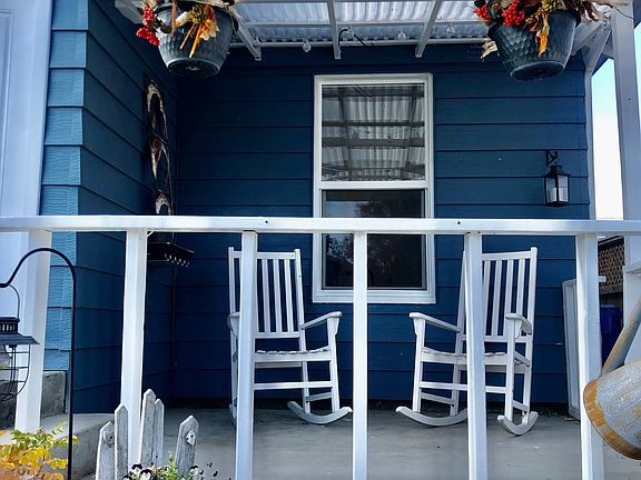 2nd image of 1444 Douglas Ave