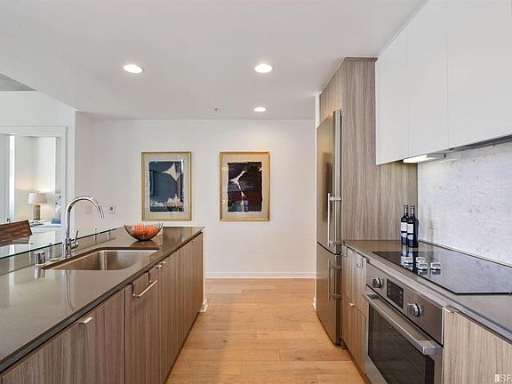 5th image of 45 Bartlett St Unit 401