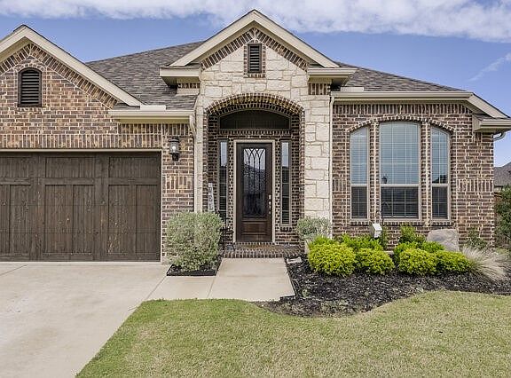 2nd image of 2616 Henley Way