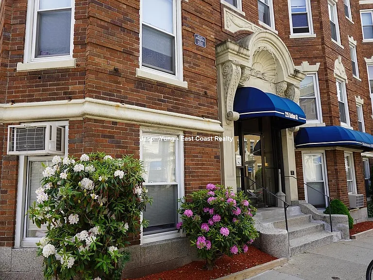 225 Kelton St #9 — Photo 6