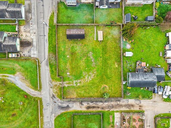 4th image of 1266 Perini Rd