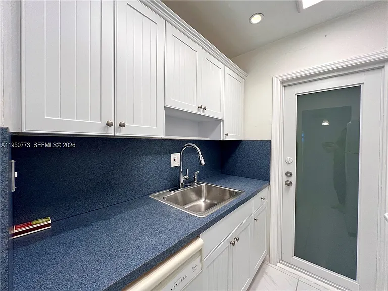 255 Sunrise Dr #308 — Photo 8