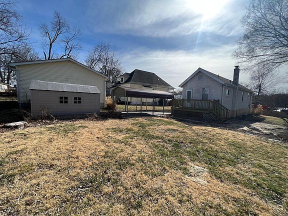 4th image of 5111 Lakewood Ave