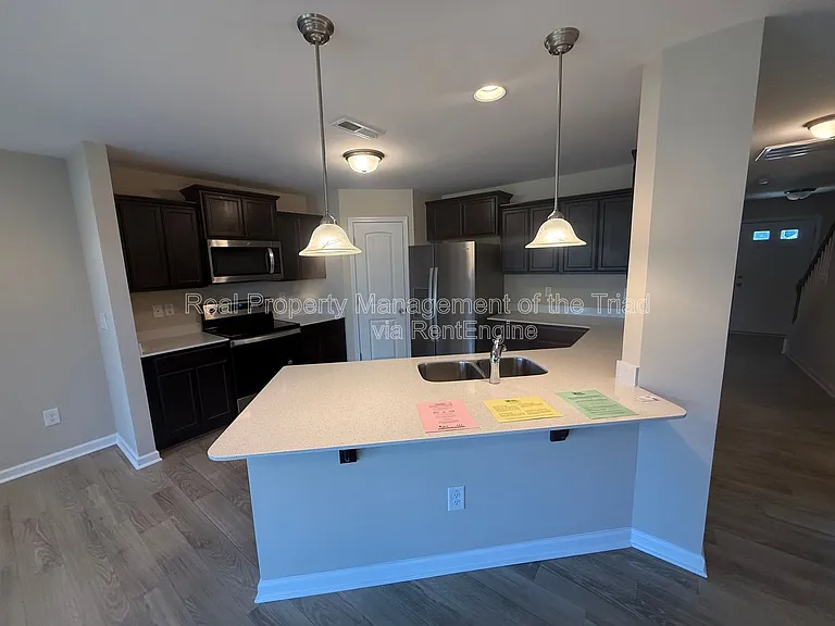 3907 Copperfield Ct — Photo 6