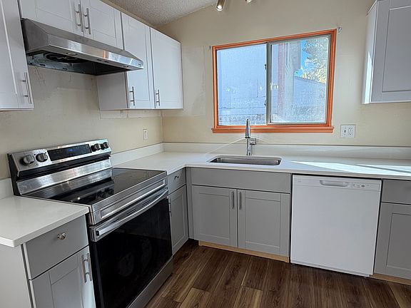 5th image of 7747 Harlan St