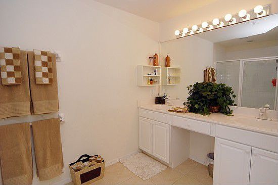 master bath w/raised vanities