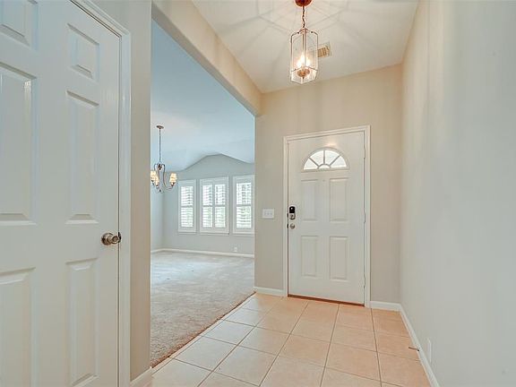 5th image of 2843 Foster Hill Dr