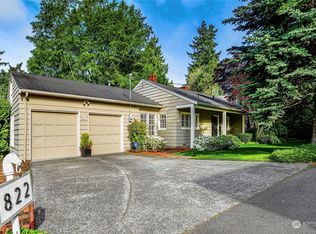 822 91st Ave NE, Bellevue, WA 98004