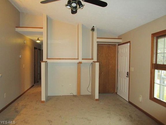4th image of 261 W Ingleside Dr