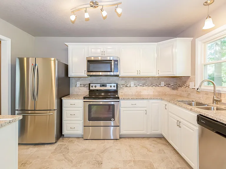 5800 N Belton Ave — Photo 10