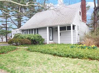 23 Lindberg St, Garden City, NY 11530