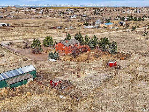 3rd image of 45810 Coal Creek Drive