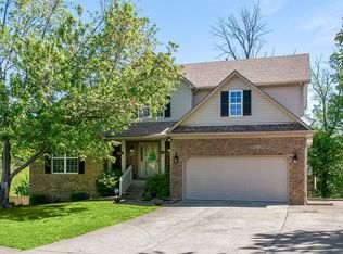 5211 Charlbury Ct, Louisville, KY 40241
