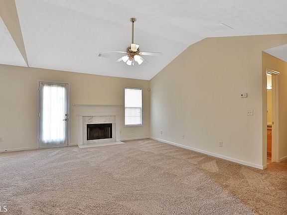 3rd image of 301 Stallings Dr