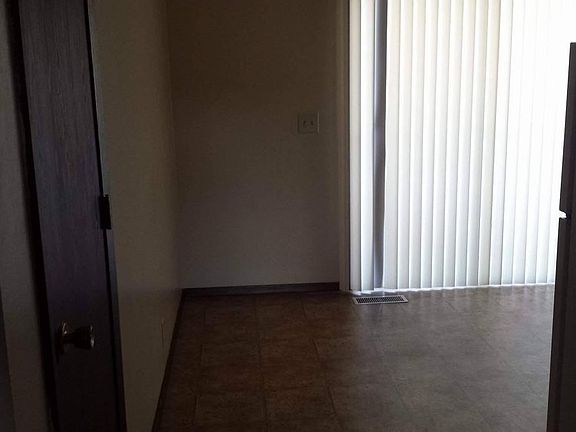 5th image of 659 Faidley Ct