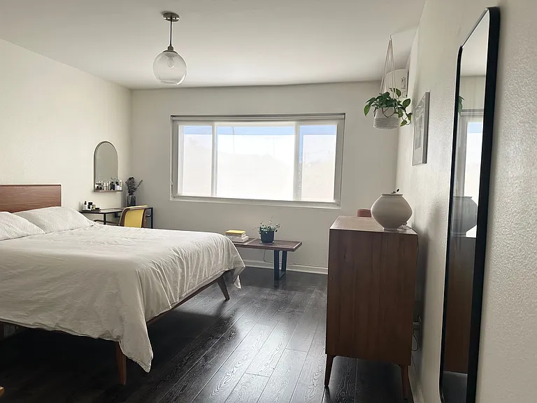 2844 E 3rd St #108 — Photo 22