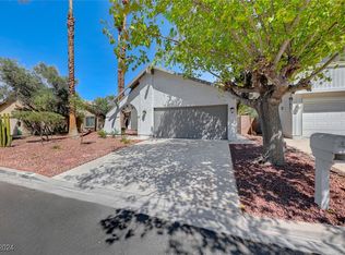 4860 Summerhill Rd, Las Vegas, NV 89121