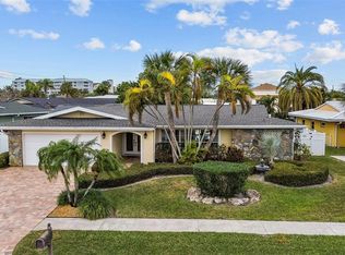 310 Palm Is SE, Clearwater, FL 33767