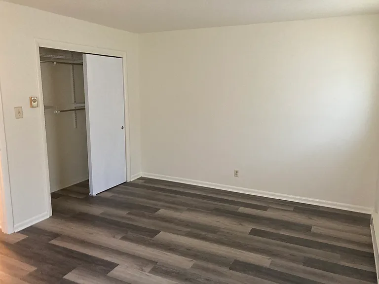 323 Green St — Photo 10