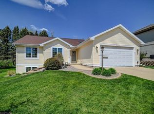 5462 Quarry Hill Dr, Fitchburg, WI 53711