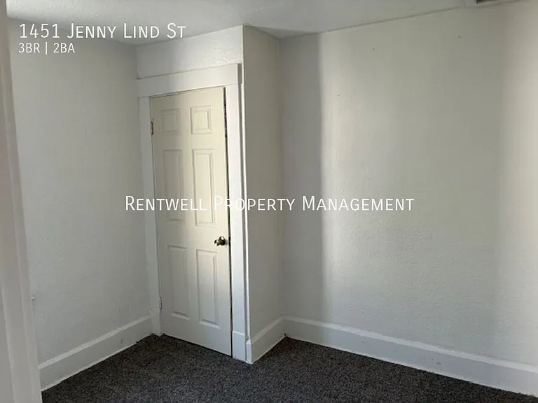 1451 Jenny Lind St — Photo 11