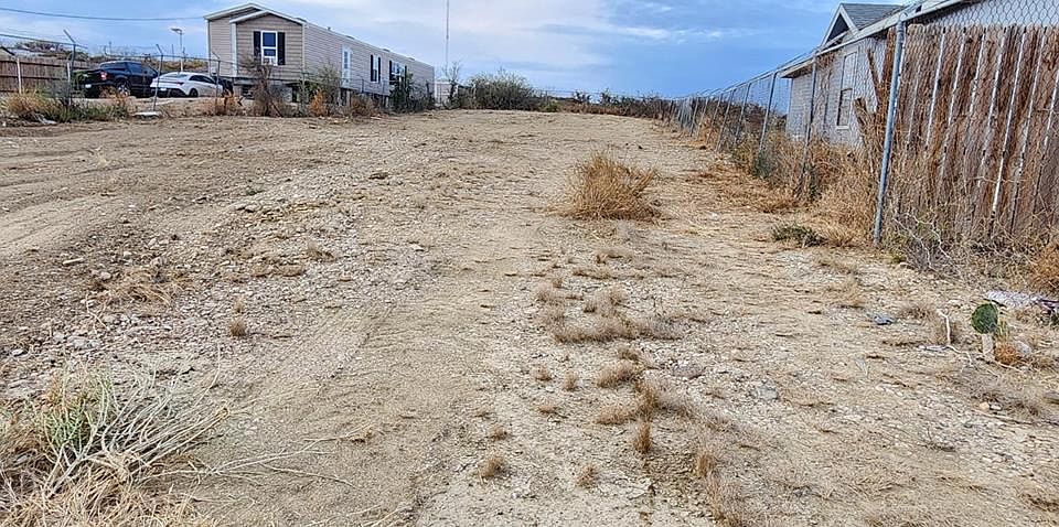 1st image of 786 Molina Loop