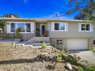 116 S Stage Coach Ln, Fallbrook, CA 92028