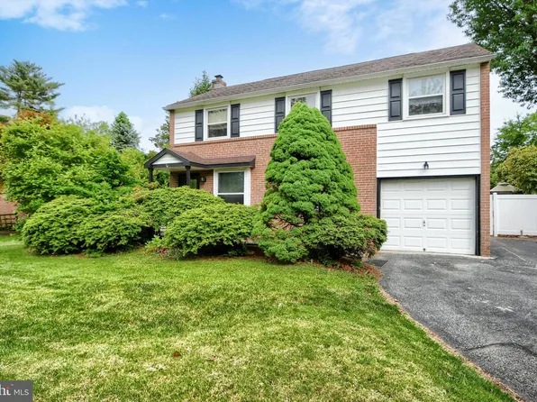 3018 Joshua Rd, Lafayette Hill, PA 19444