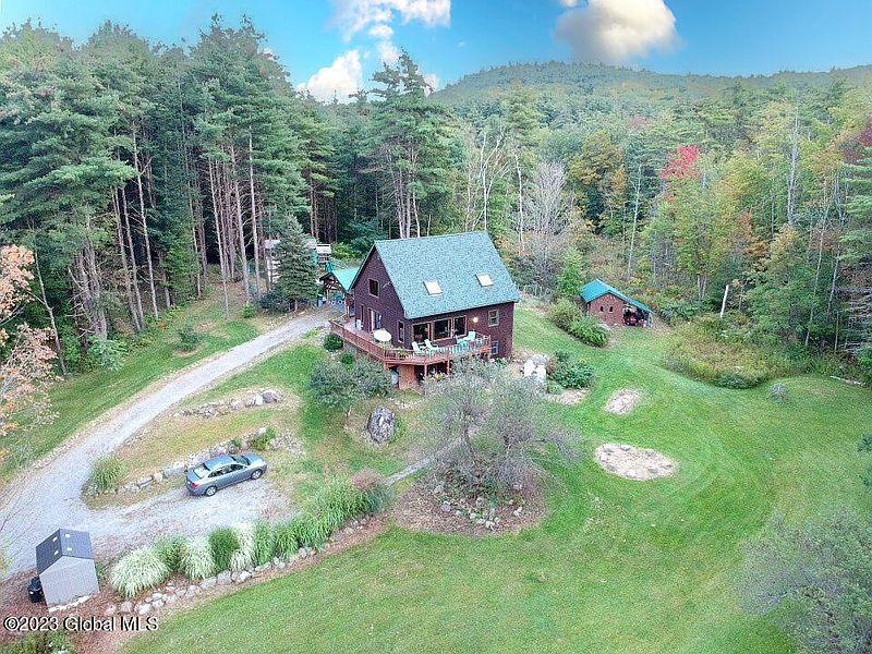 4th image of 117 Split Rock Road