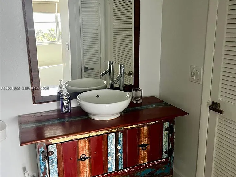 10000 W Bay Harbor Dr #503 — Photo 11